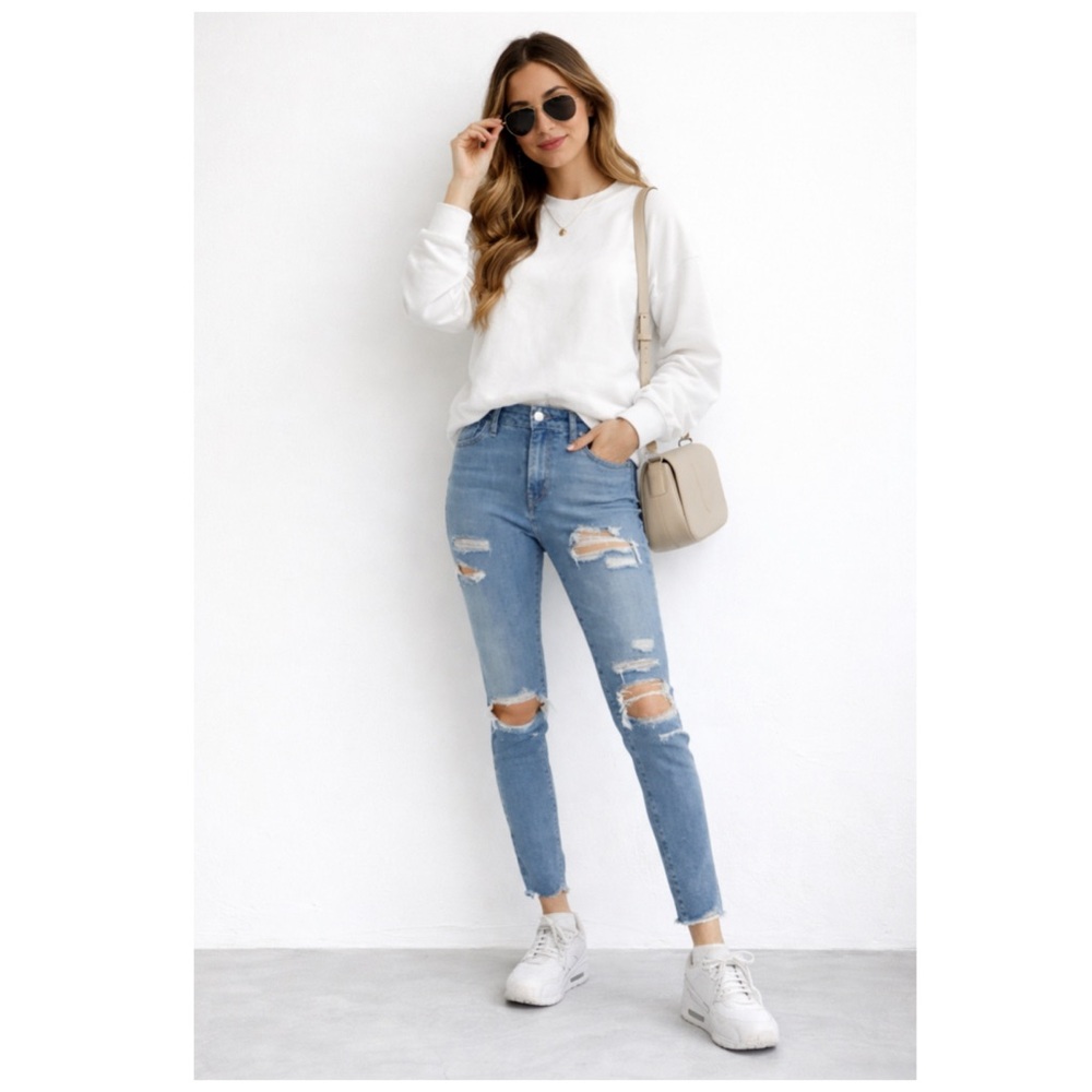 Levi’s 721 High Rise Skinny Ripped Distressed Jeans Size 27